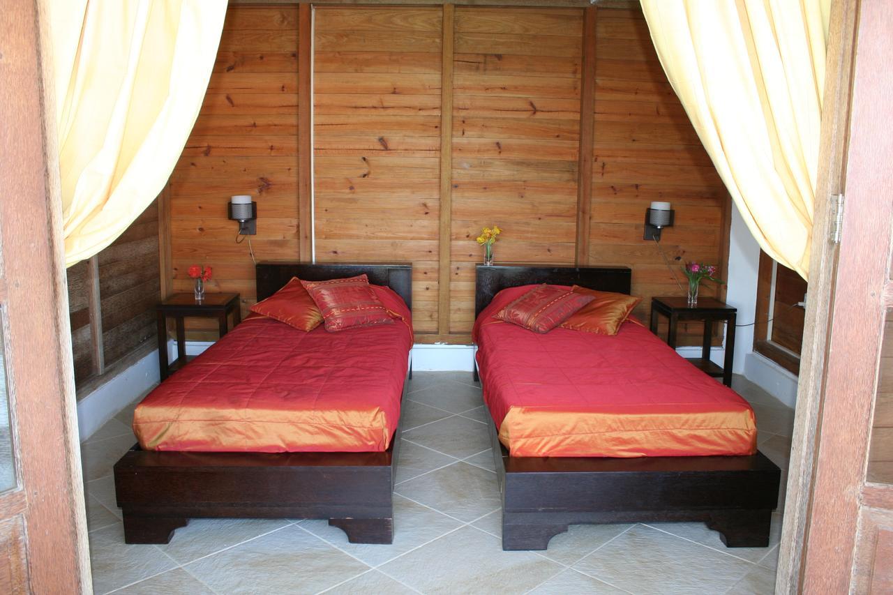 Statia Lodge Oranjestad  Exterior photo